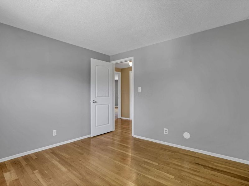 4758 Heatherton Drive , Columbus, OH 43229 Photo 29