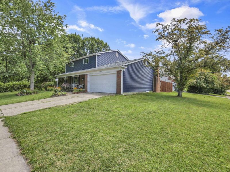 4758 Heatherton Drive , Columbus, OH 43229 Photo 3