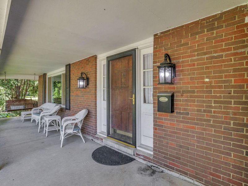 4758 Heatherton Drive , Columbus, OH 43229 Photo 6