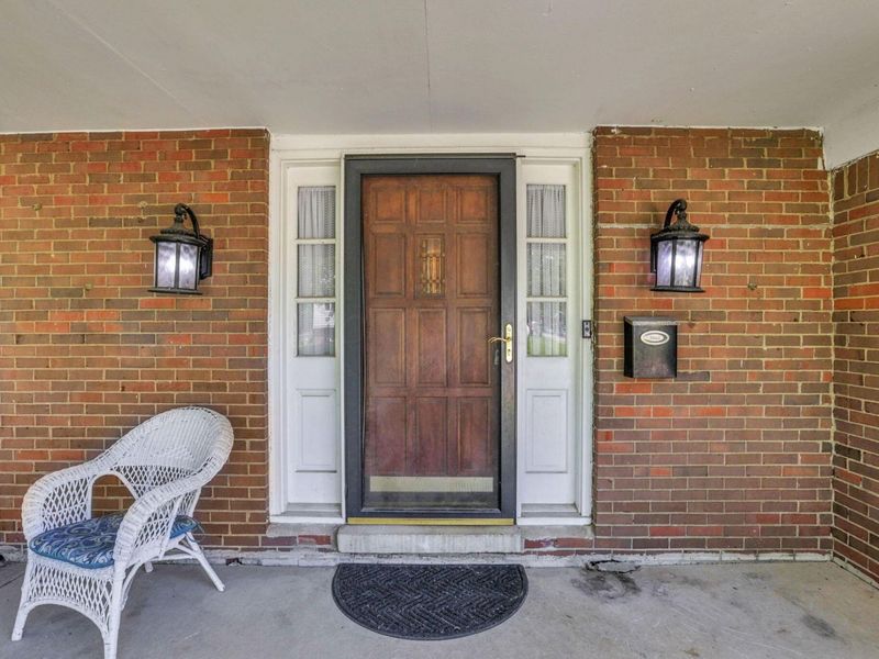 4758 Heatherton Drive , Columbus, OH 43229 Photo 7