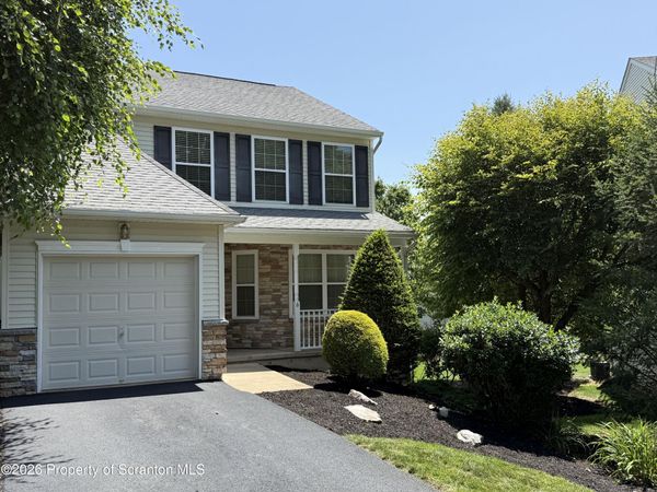 6 N Chestnut Drive, Drums, PA 18222