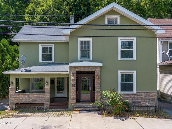 492 N Main Street , Archbald, PA 18403