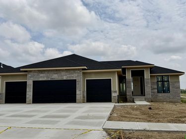 11109 S 220th Street, Gretna, NE 68028