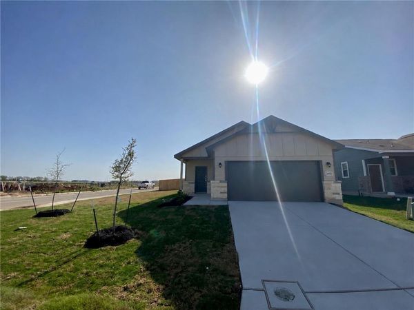 2445 Ayers DR , Seguin, TX 78155