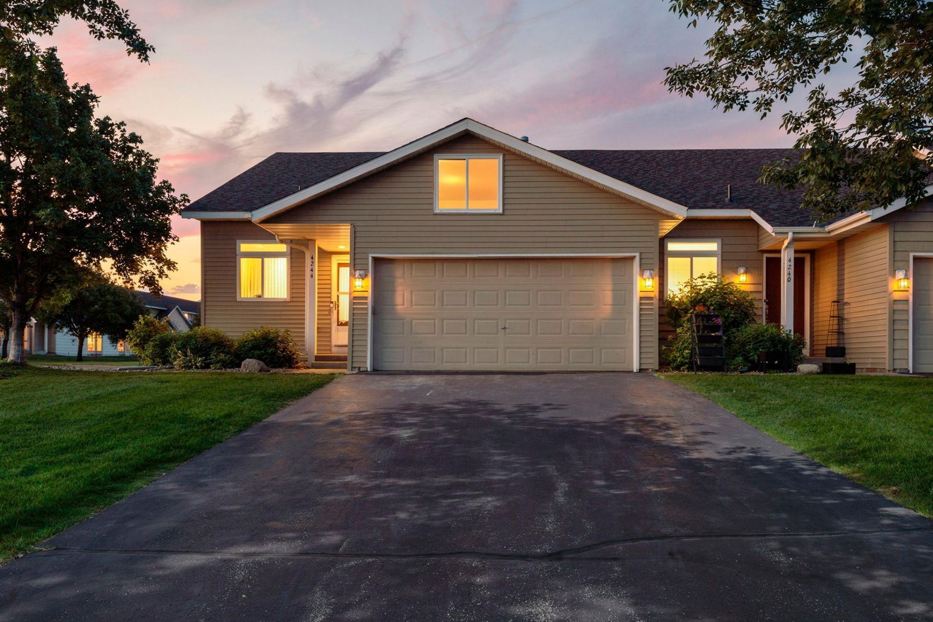 4244 Jarmann Lane, Shakopee, MN 55379 Main Photo