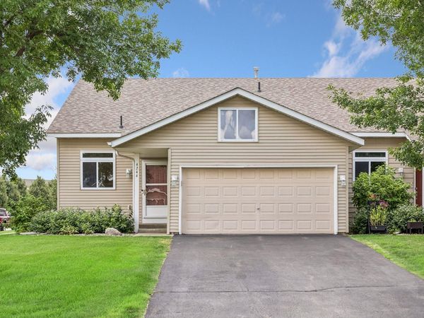 4244 Jarmann Lane , Shakopee, MN 55379