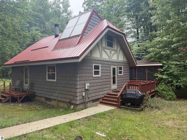 2392 Fern Court, Farwell, MI 48622