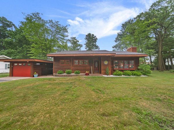 545 Cromwell Drive, Traverse City, MI 49684