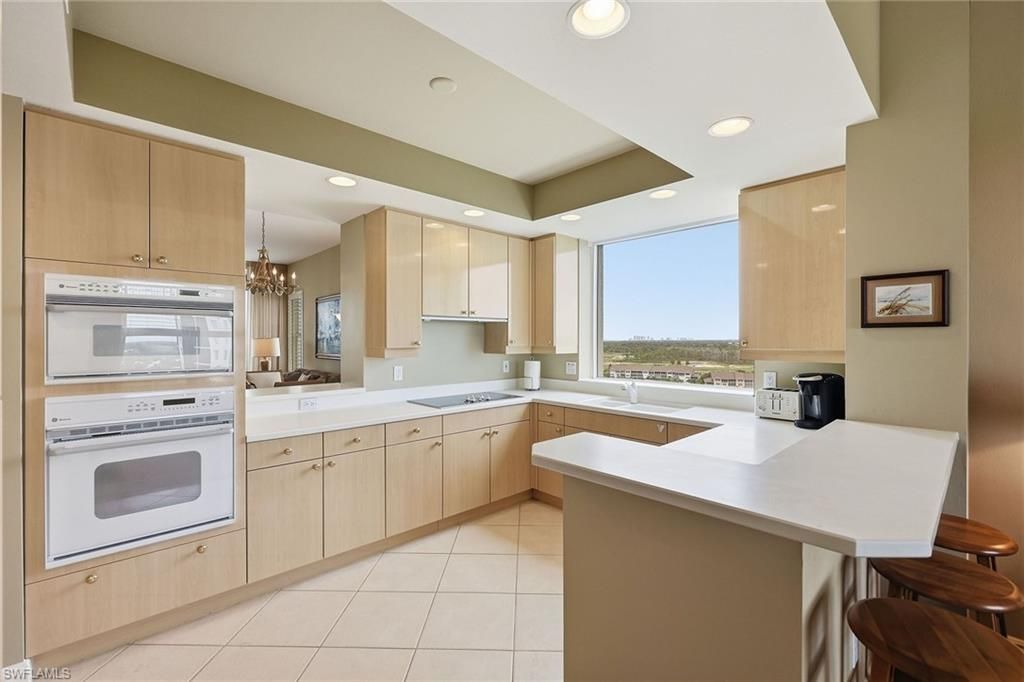 420 Cove Tower Dr, Unit 1404, Naples, FL 34110 Photo