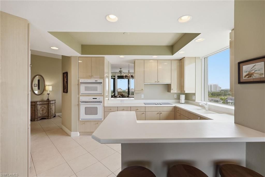 420 Cove Tower Dr, Unit 1404, Naples, FL 34110 Photo