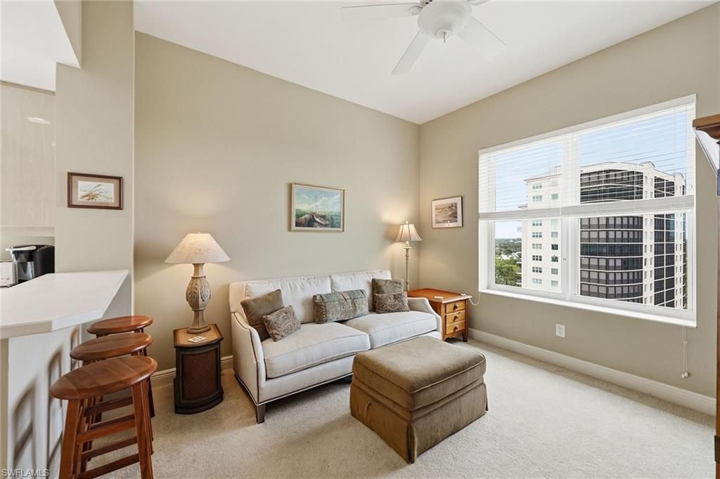 420 Cove Tower Dr, Unit 1404, Naples, FL 34110 Photo