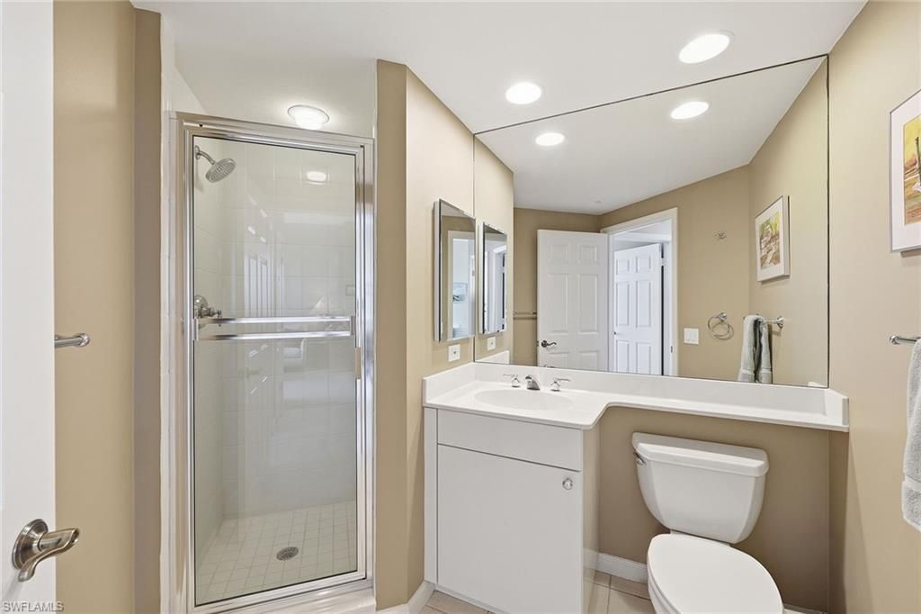 420 Cove Tower Dr, Unit 1404, Naples, FL 34110 Photo