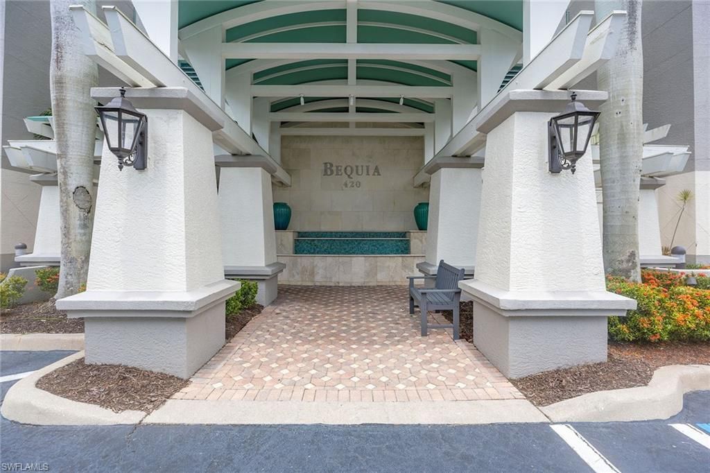 420 Cove Tower Dr, Unit 1404, Naples, FL 34110 Photo
