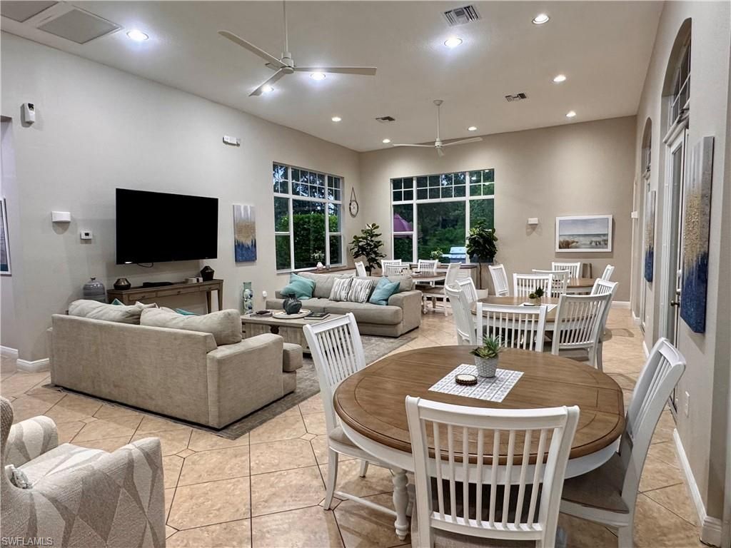 4500 Botanical Place Cir, Unit 102, Naples, FL 34112 Photo