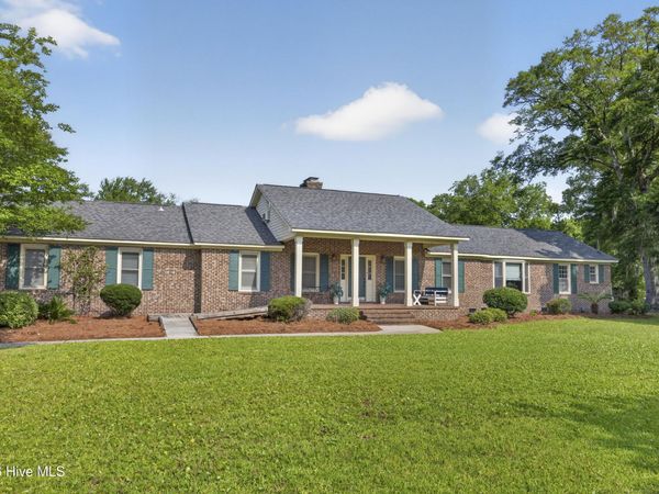 6700 Myrtle Grove Road, Wilmington, NC 28409
