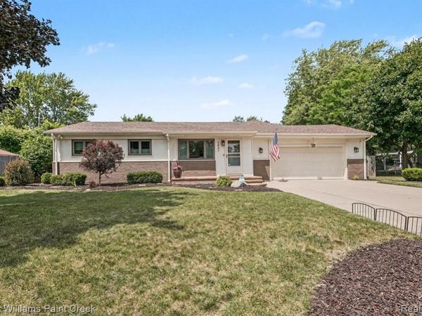 1087 Collingwood Drive , Rochester Hills, MI 48307
