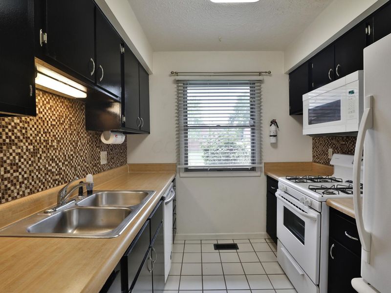 5655 Great Woods Boulevard, Columbus, OH 43231 Photo 13