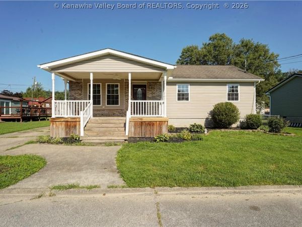 101 Pinehurst Drive, Tornado, WV 25202
