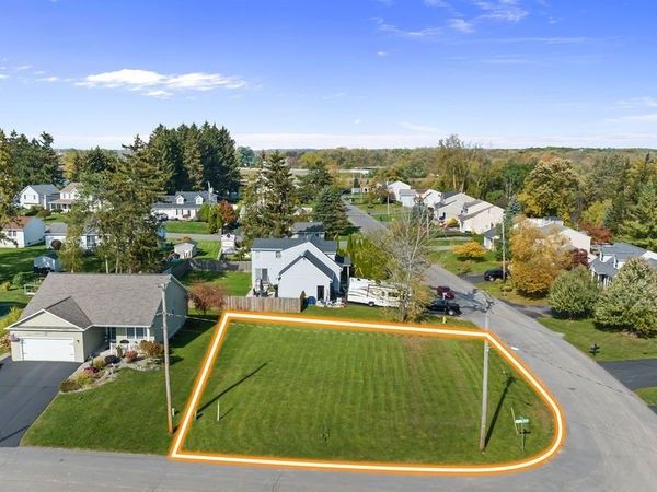 123 Brantford , Syracuse, NY 13209