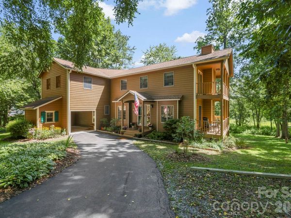 200 Newman Drive , Hendersonville, NC 28792