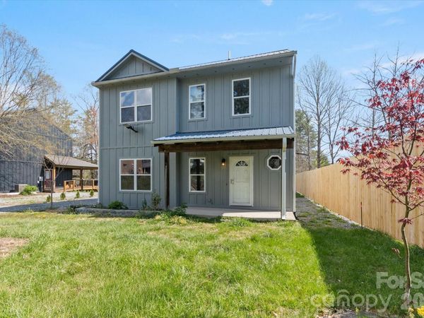 84 Poplar Street , Brevard, NC 28712