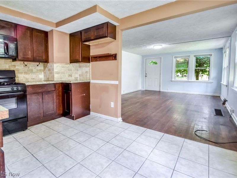 406 E 266th Street, Euclid, OH 44132 Photo 24