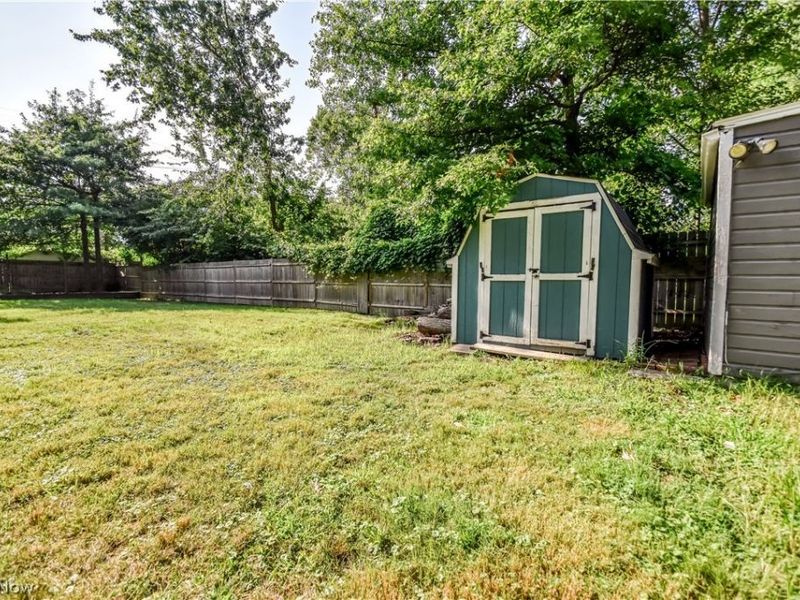 406 E 266th Street, Euclid, OH 44132 Photo 28