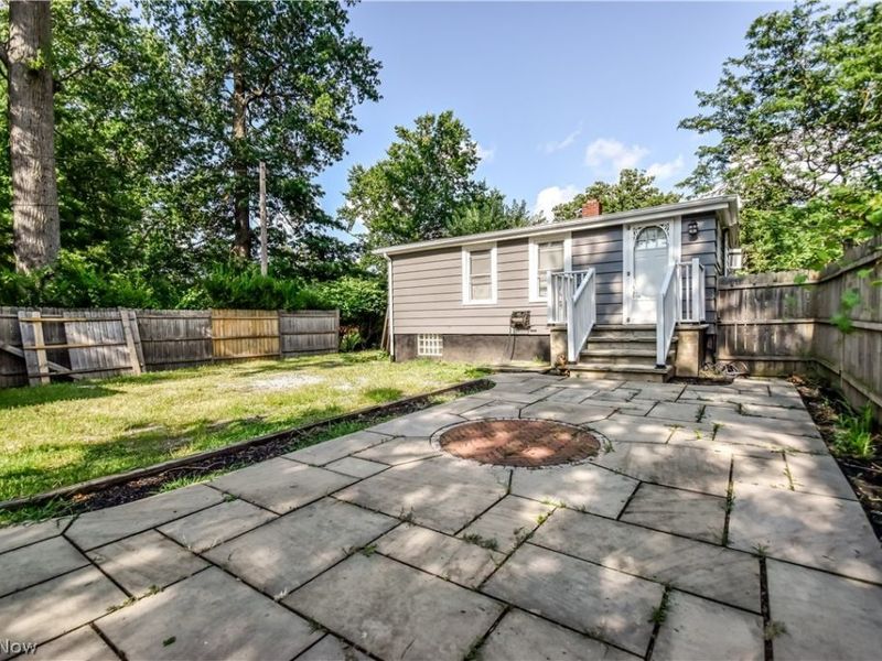 406 E 266th Street, Euclid, OH 44132 Photo 6