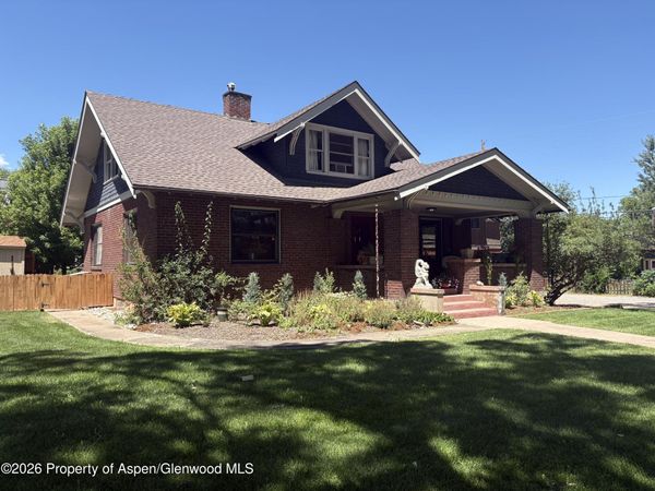 275 S 4th Street, Carbondale, CO 81623