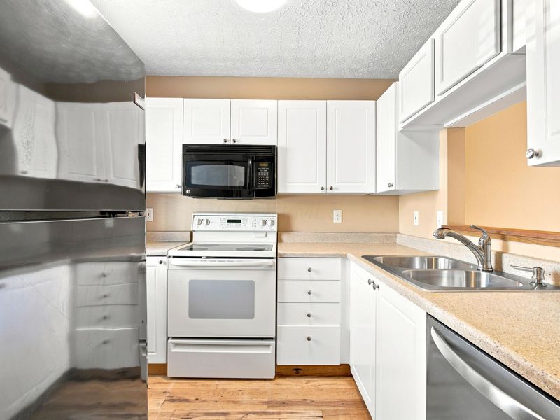 5697 Rutgers Lane, Unit 179E, Hilliard, OH 43026 Photo 4