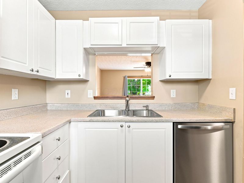 5697 Rutgers Lane, Unit 179E, Hilliard, OH 43026 Photo 7