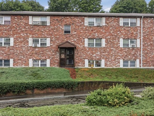 10 Robin Drive, Unit 1, Marlborough, MA 01752