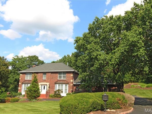100 Worthington Oaks Drive , Creve Coeur, MO 63141
