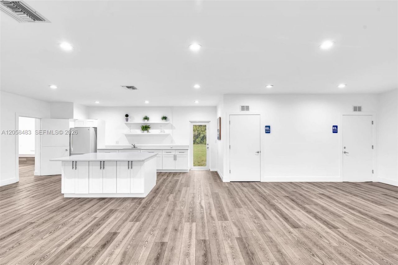 101 El Dorado Pkwy, Plantation, FL 33317 Photo