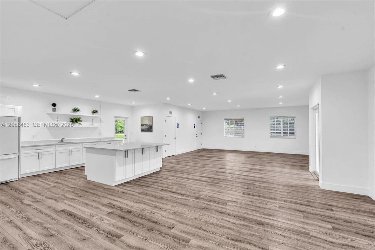 101 El Dorado Pkwy, Plantation, FL 33317 Photo