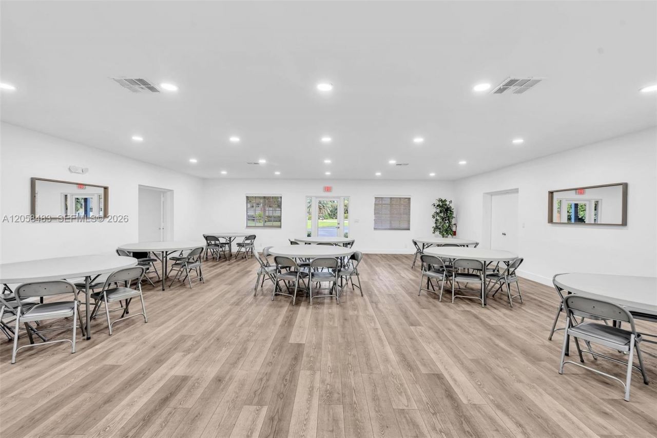 101 El Dorado Pkwy, Plantation, FL 33317 Photo