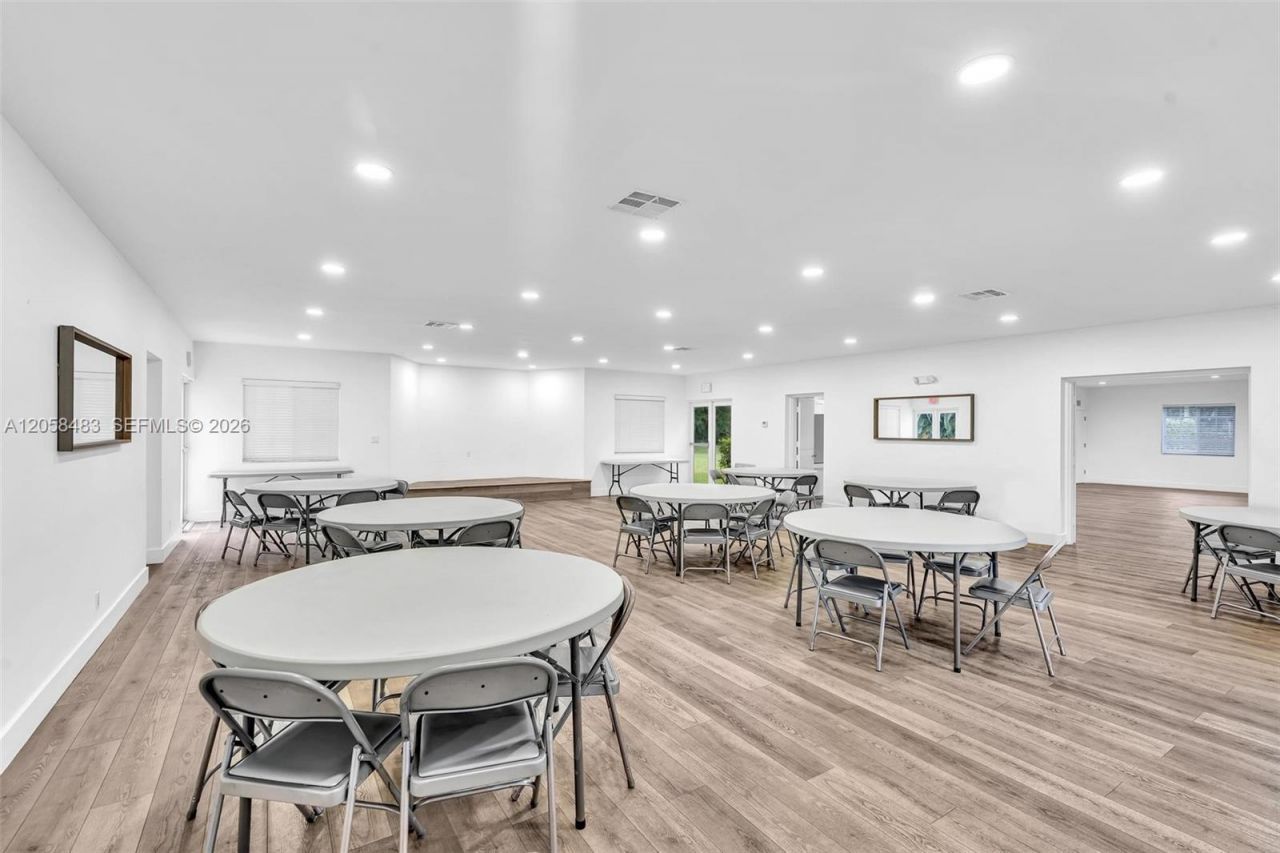 101 El Dorado Pkwy, Plantation, FL 33317 Photo