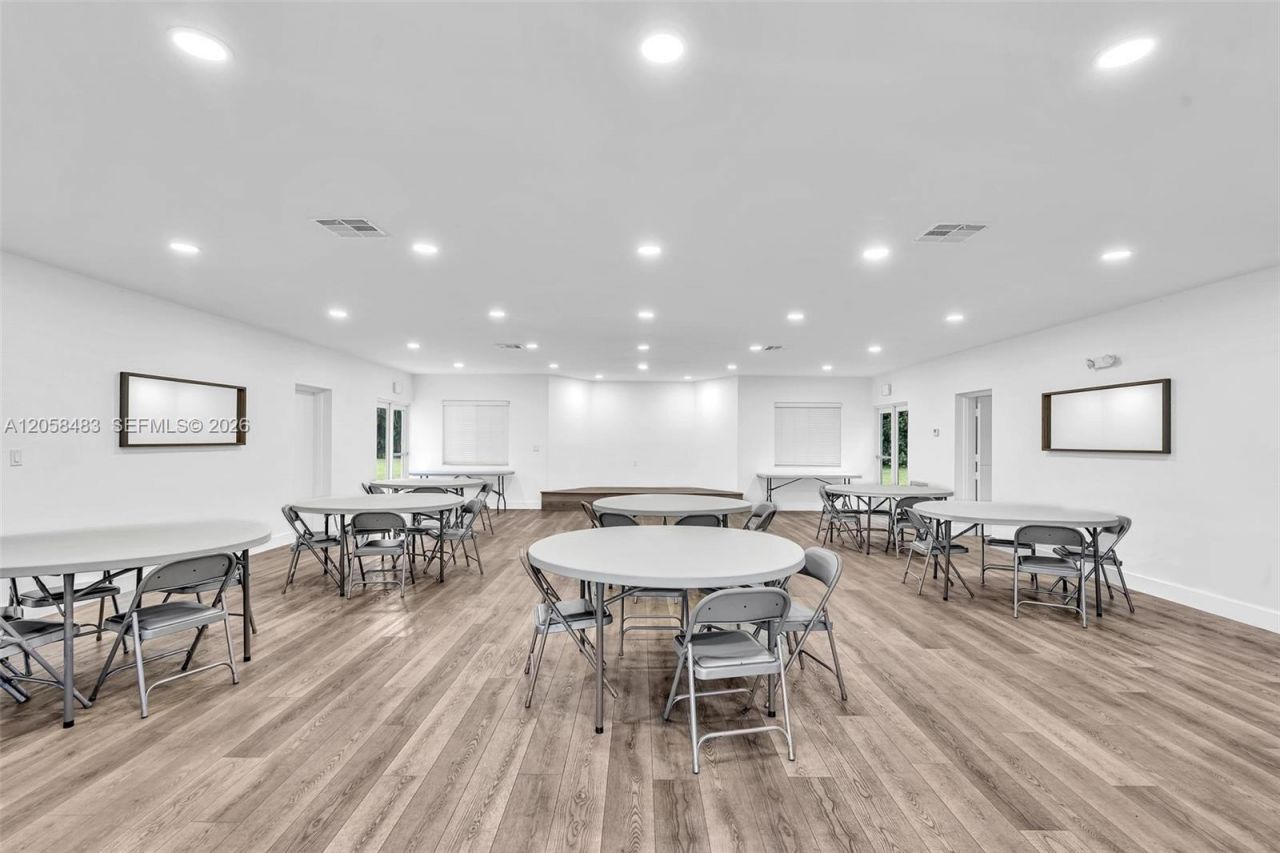 101 El Dorado Pkwy, Plantation, FL 33317 Photo