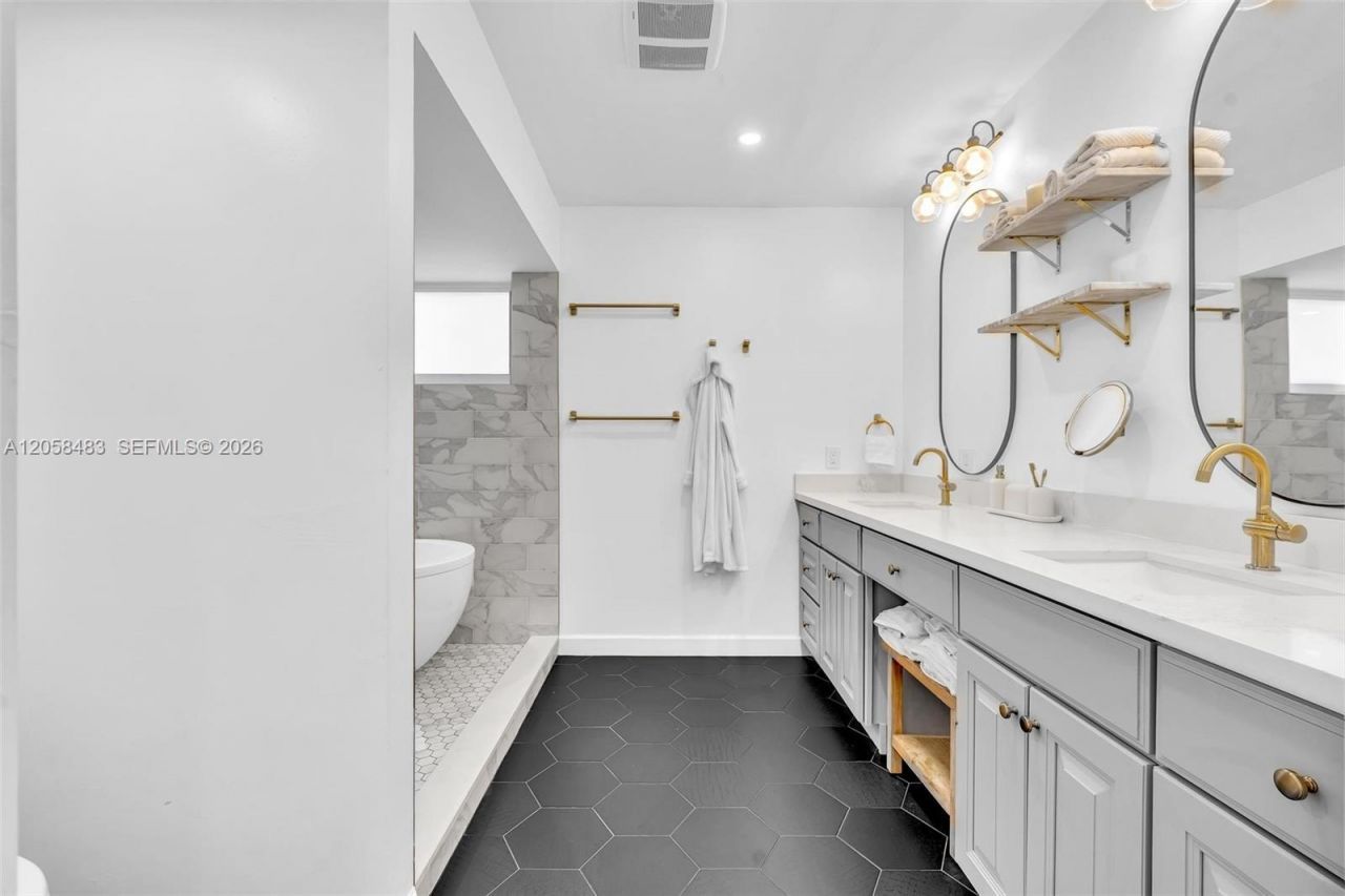 101 El Dorado Pkwy, Plantation, FL 33317 Photo