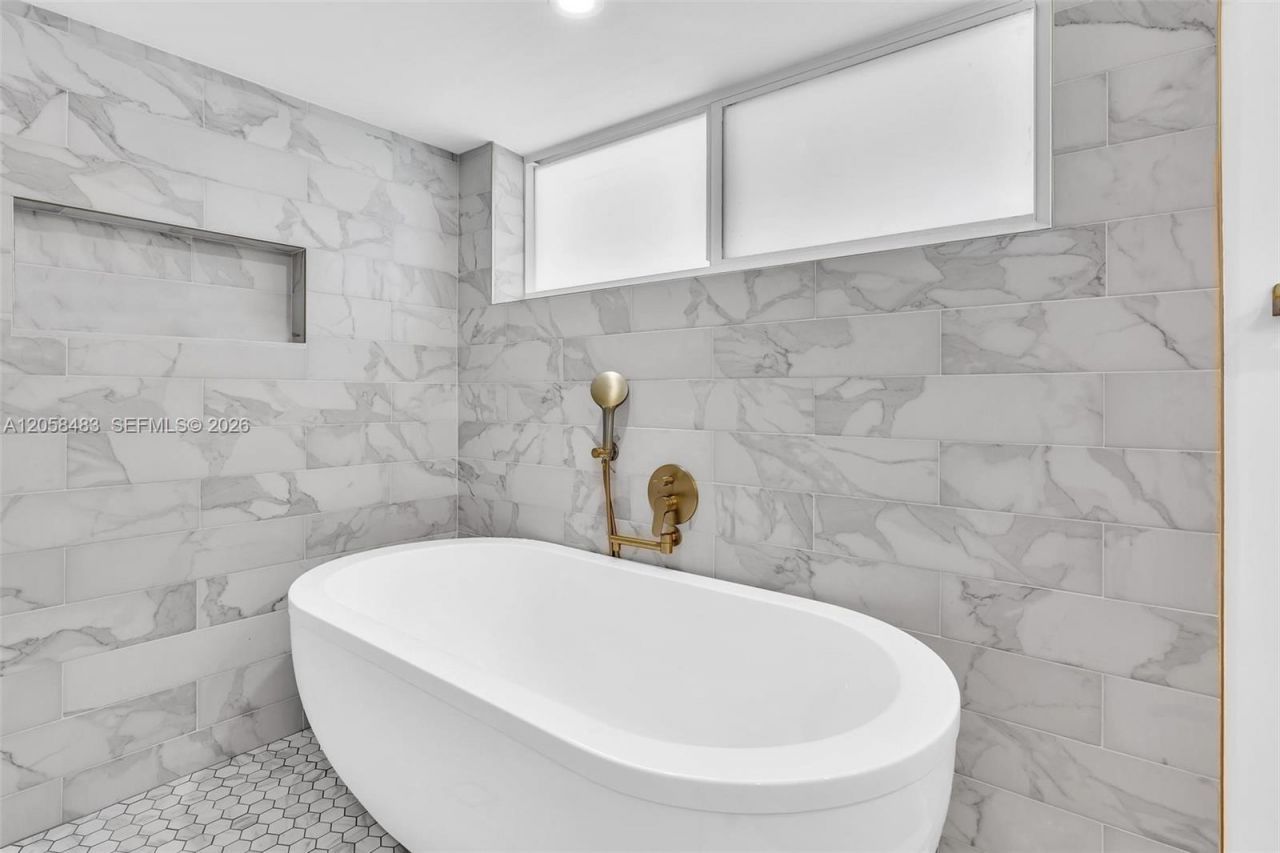 101 El Dorado Pkwy, Plantation, FL 33317 Photo