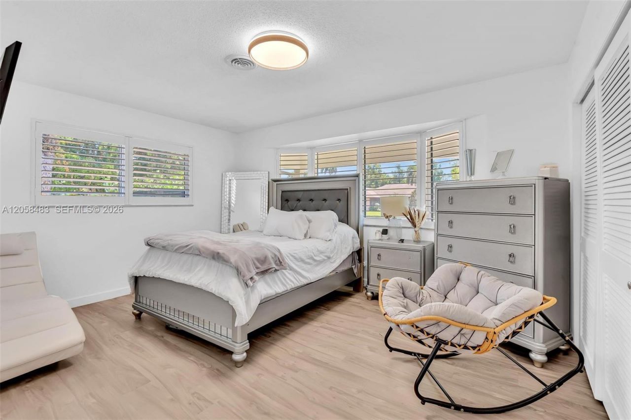 101 El Dorado Pkwy, Plantation, FL 33317 Photo
