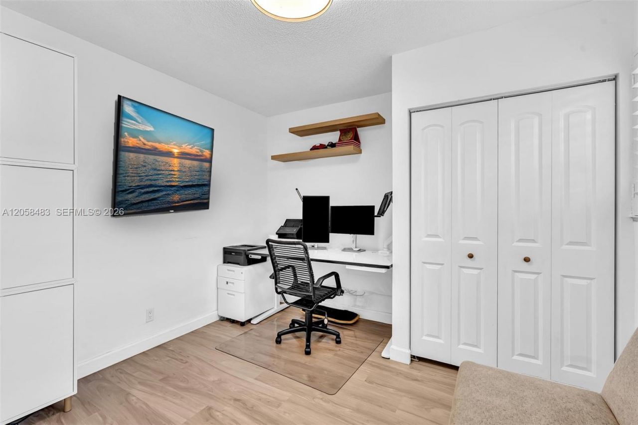 101 El Dorado Pkwy, Plantation, FL 33317 Photo