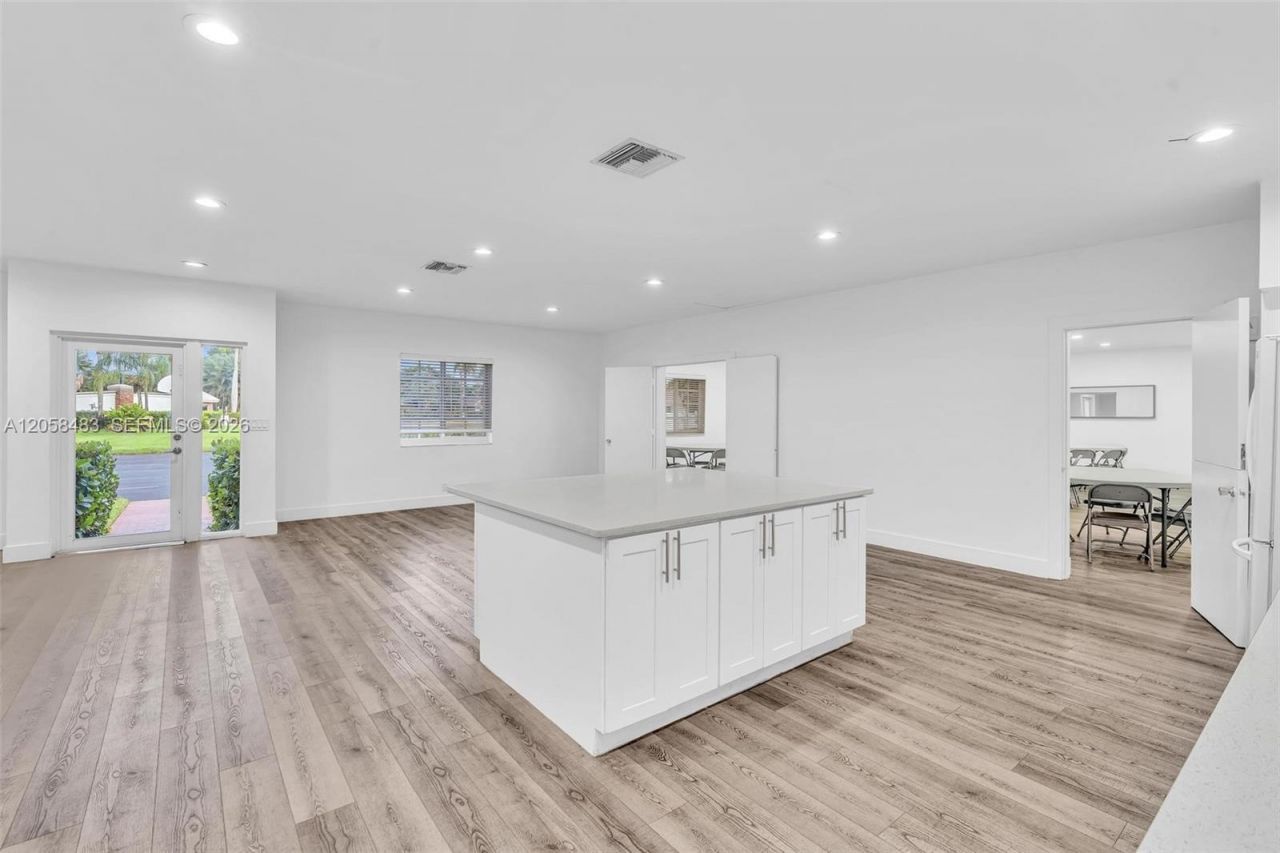 101 El Dorado Pkwy, Plantation, FL 33317 Photo