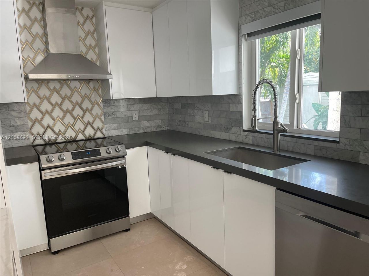 2900 SW 16th St, Fort Lauderdale, FL 33312 Photo