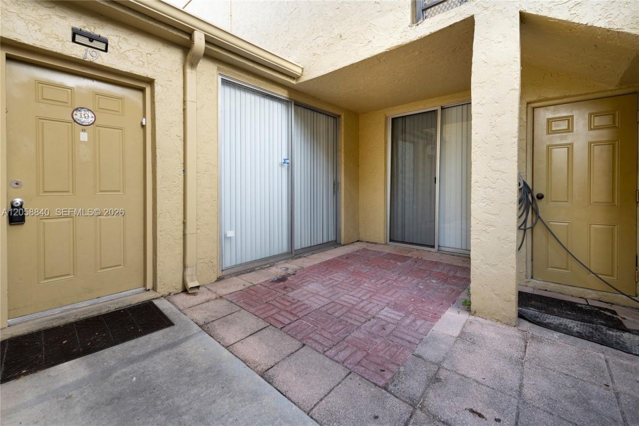 8401 W Sample Rd , Unit 19, Coral Springs, FL 33065 Photo