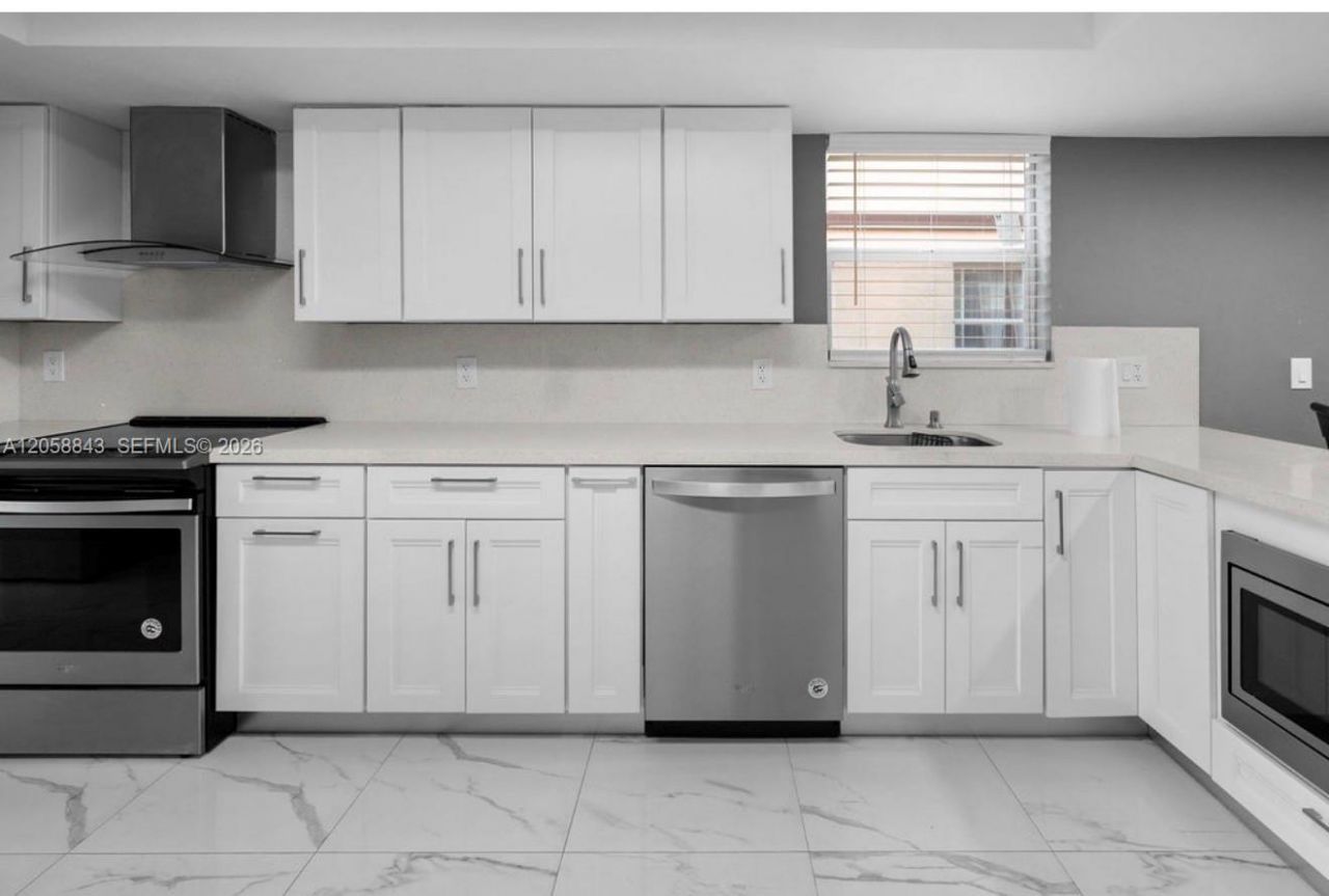 1158 W 41st St , Unit 87, Hialeah, FL 33012 Photo
