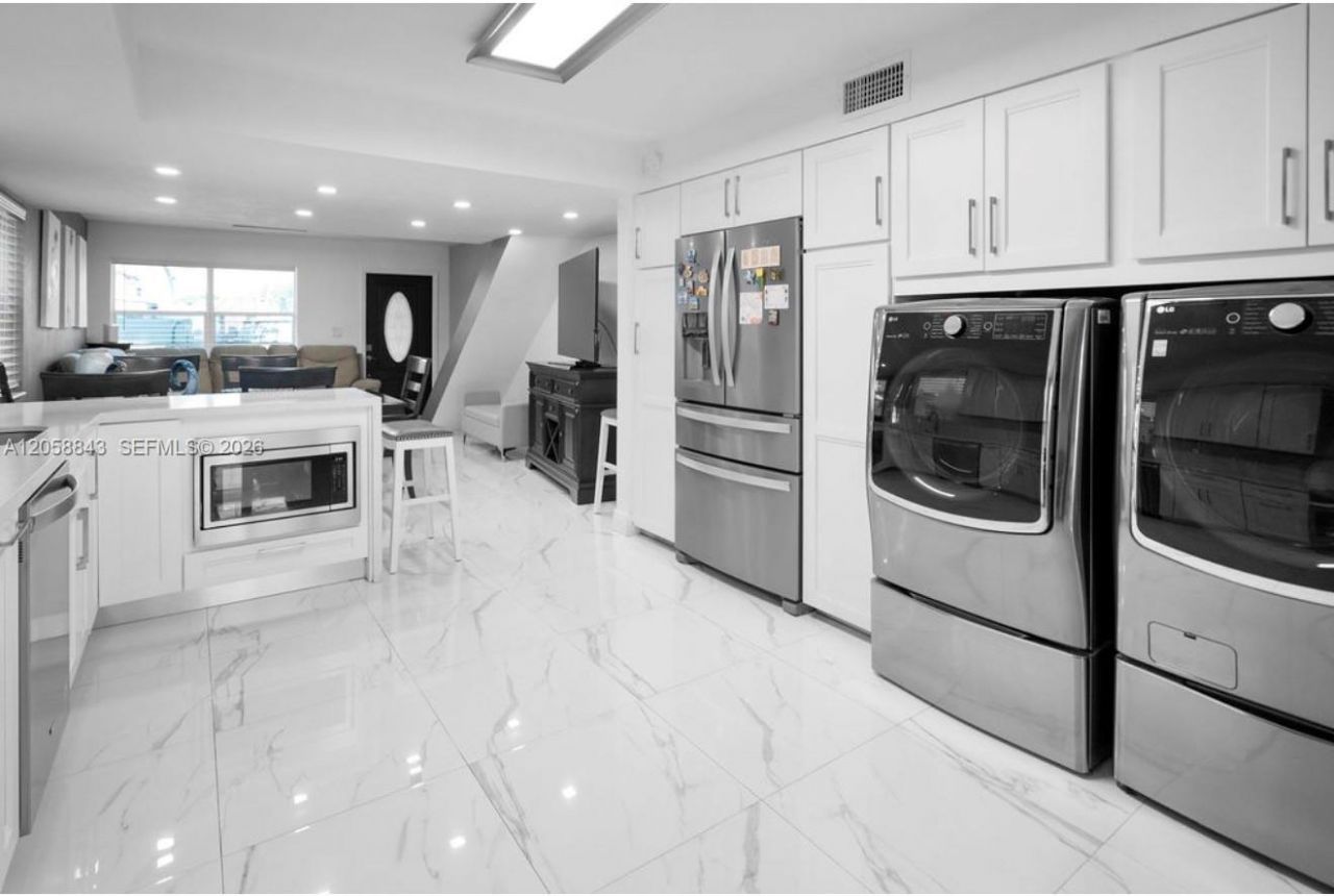 1158 W 41st St, Unit 87, Hialeah, FL 33012 Photo