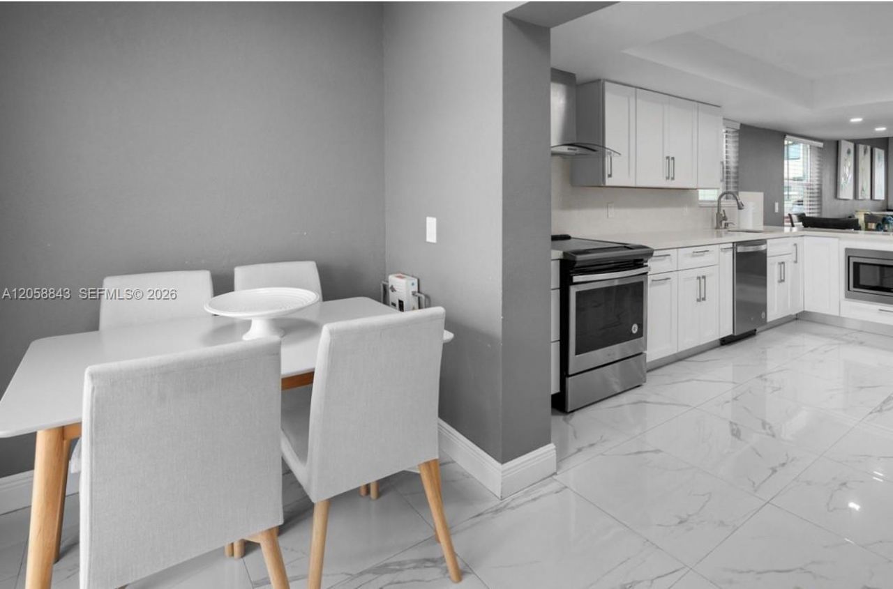 1158 W 41st St, Unit 87, Hialeah, FL 33012 Photo