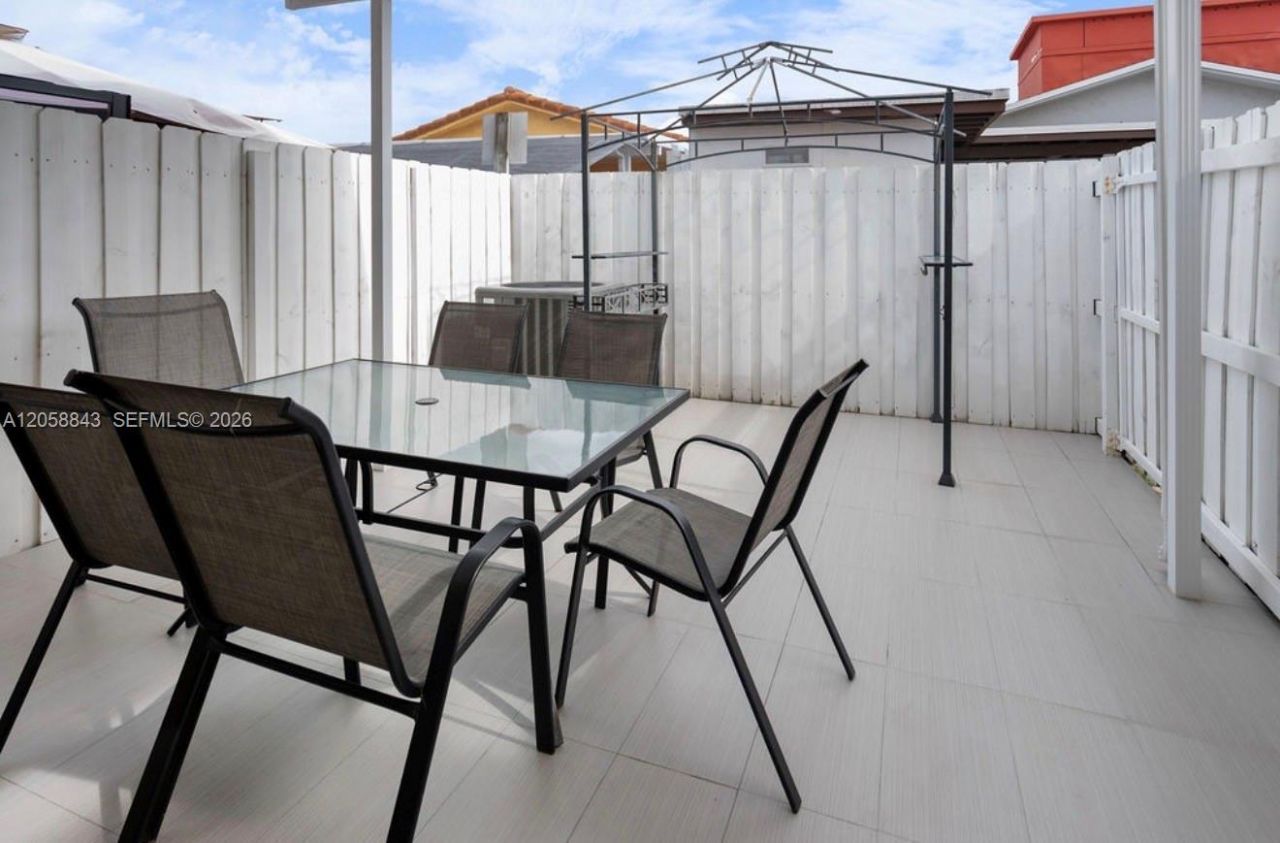 1158 W 41st St , Unit 87, Hialeah, FL 33012 Photo