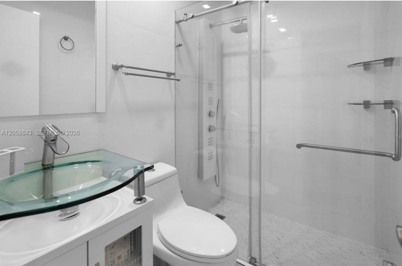 1158 W 41st St, Unit 87, Hialeah, FL 33012 Photo